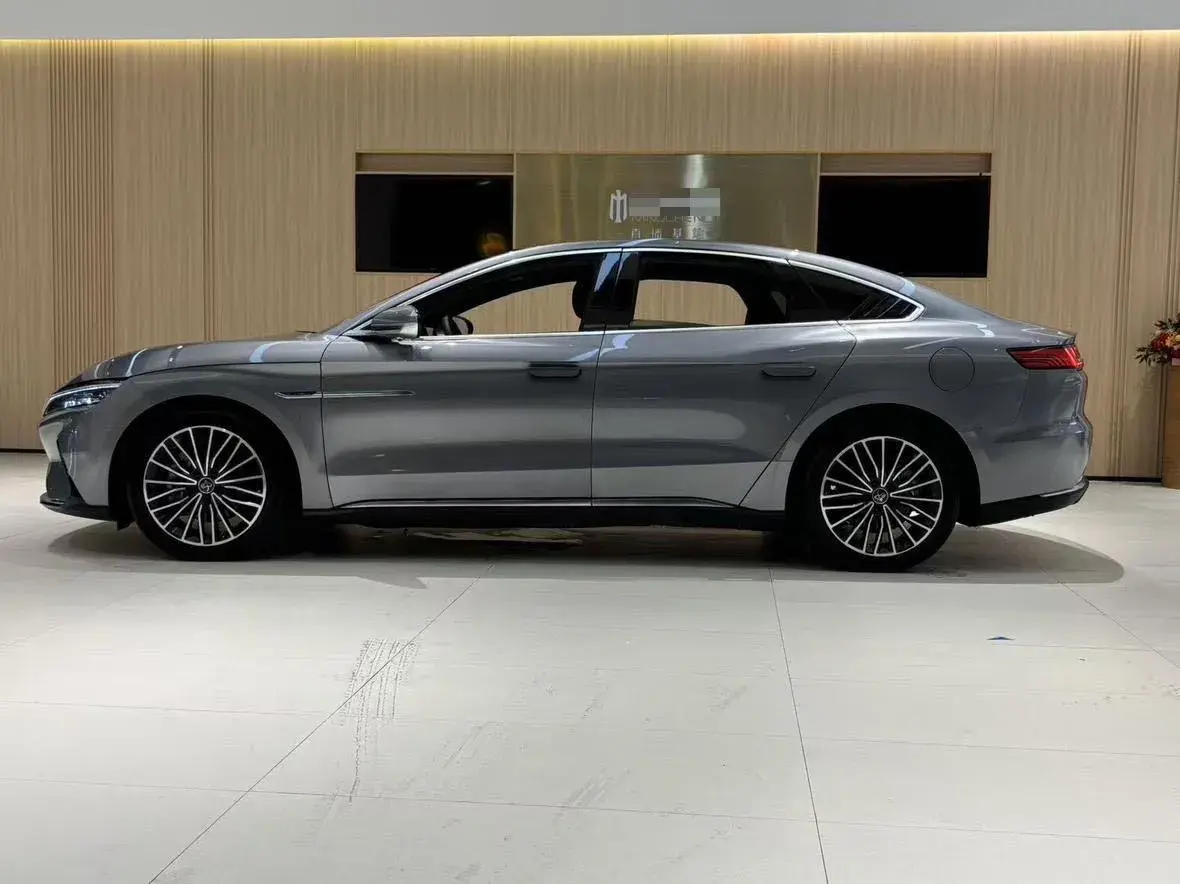 2020 BYD HAN thumbnail 3