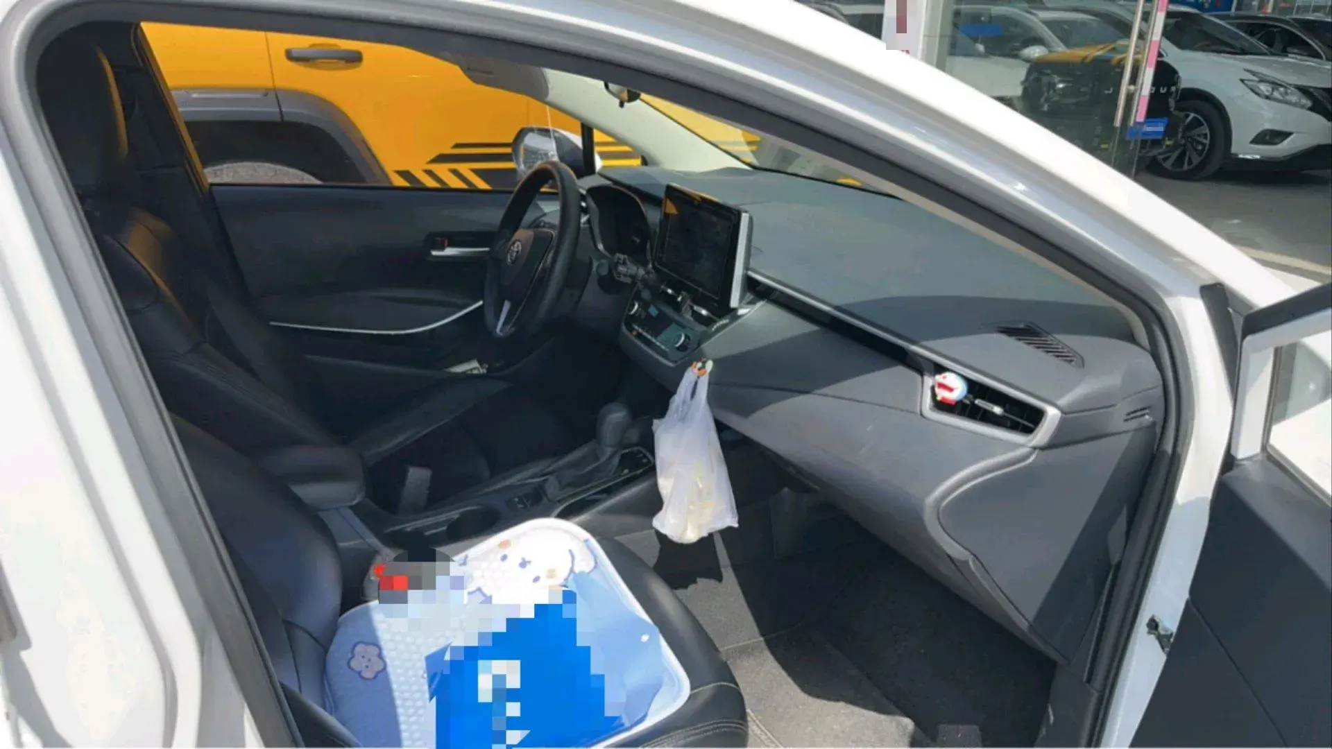 2021 TOYOTA COROLLA thumbnail 3