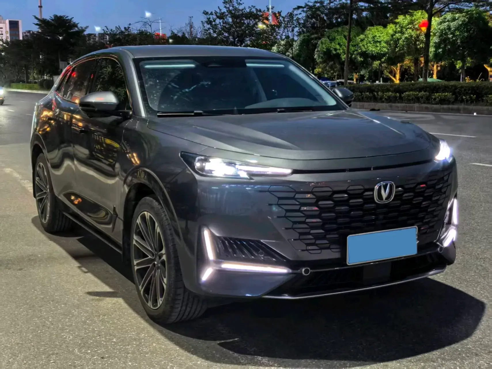 2021 CHANGAN UNI-K thumbnail 3