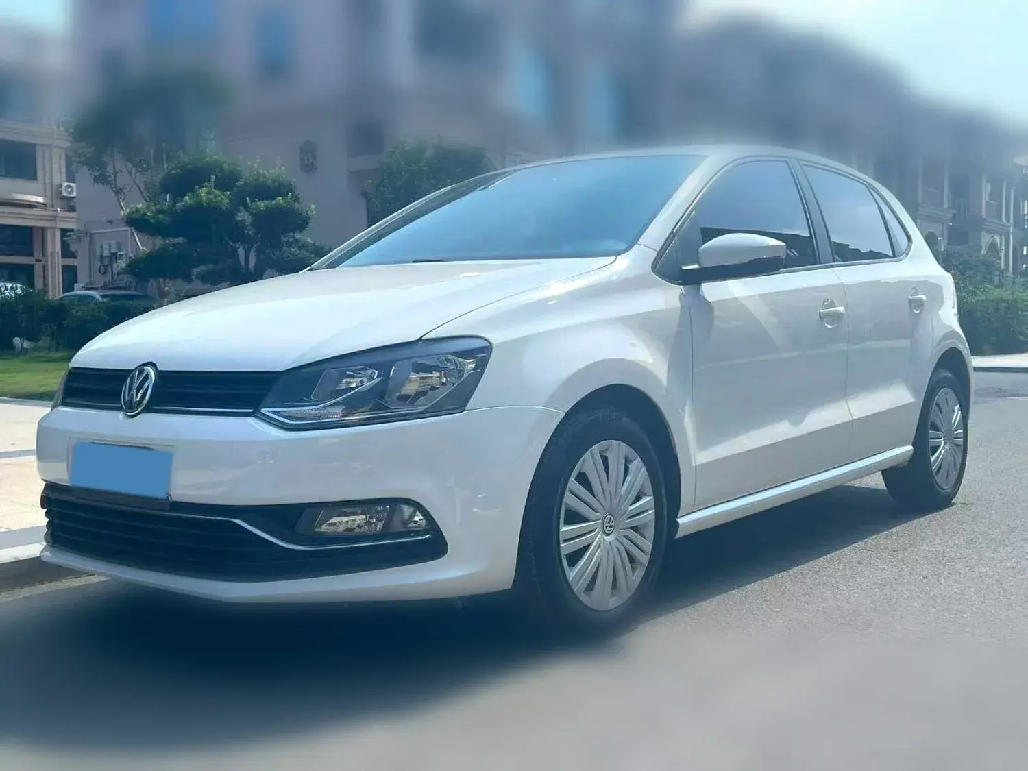 2018 VOLKSWAGEN POLO view 1