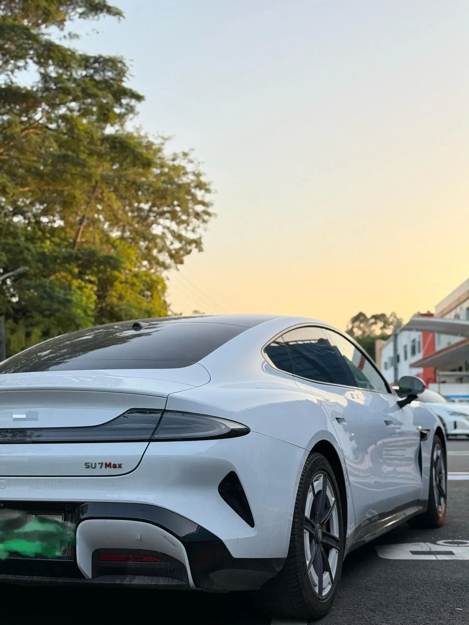 2024 MI SU7 thumbnail 4