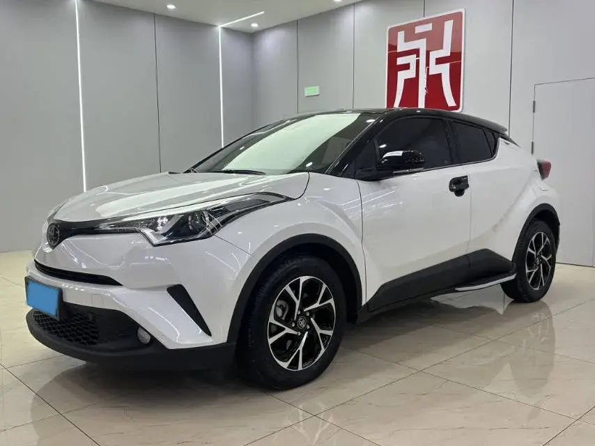 2020 TOYOTA C-HR view 1