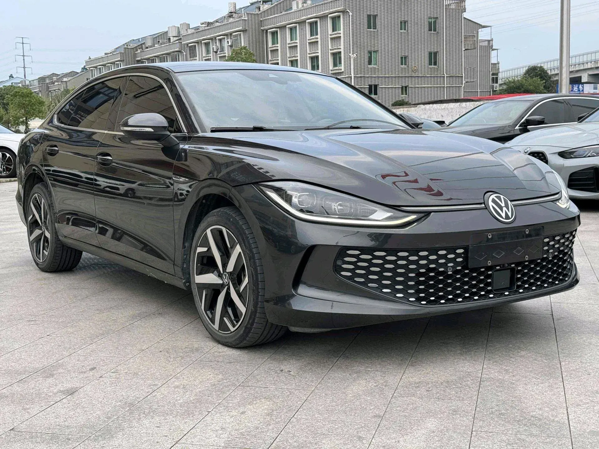 2022 VOLKSWAGEN LAMANDO thumbnail 3