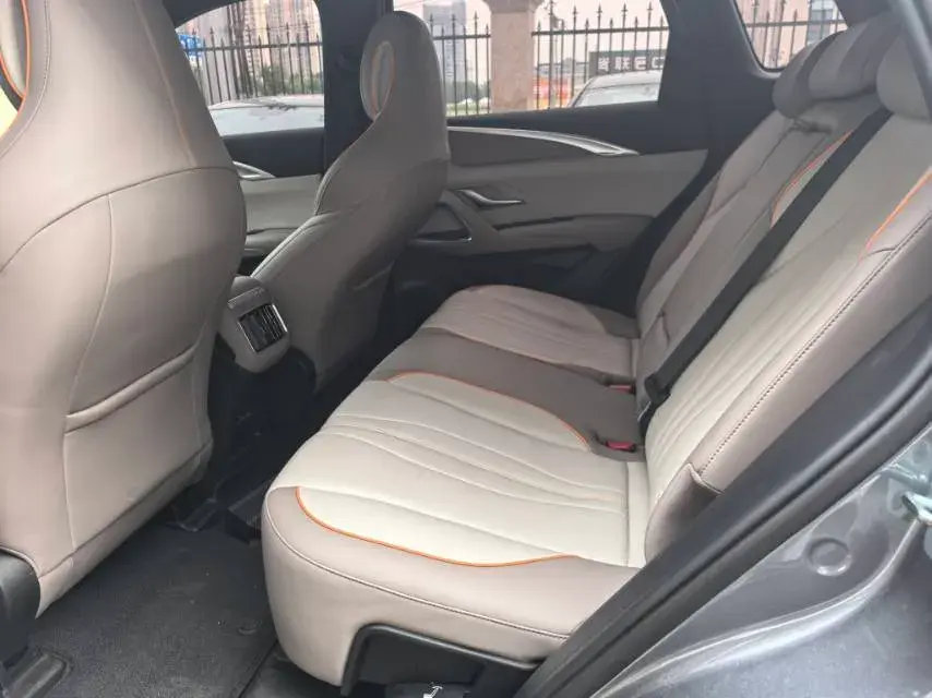 2024 BYD SONG thumbnail 3