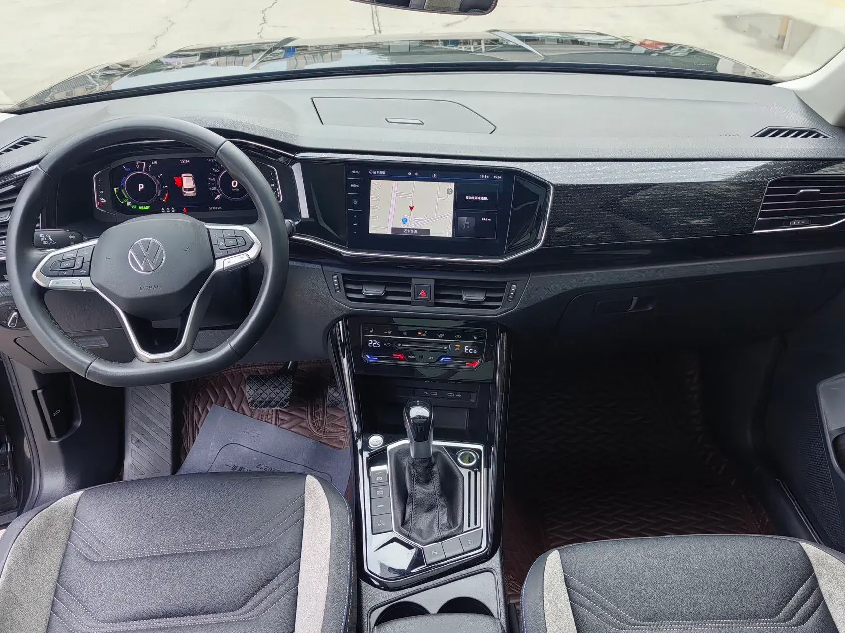 2022 VOLKSWAGEN TAYRON thumbnail 4