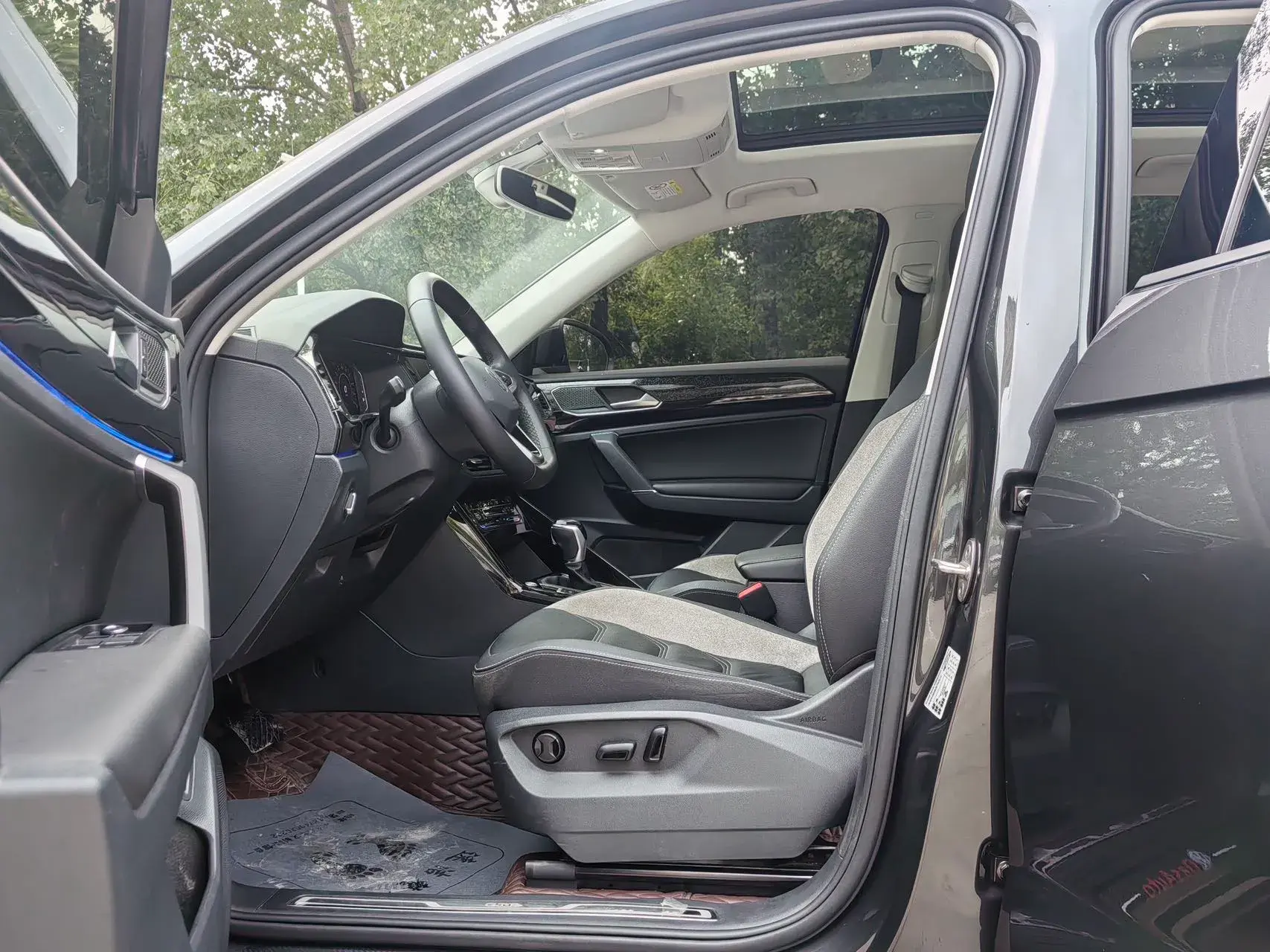 2022 VOLKSWAGEN TAYRON thumbnail 2