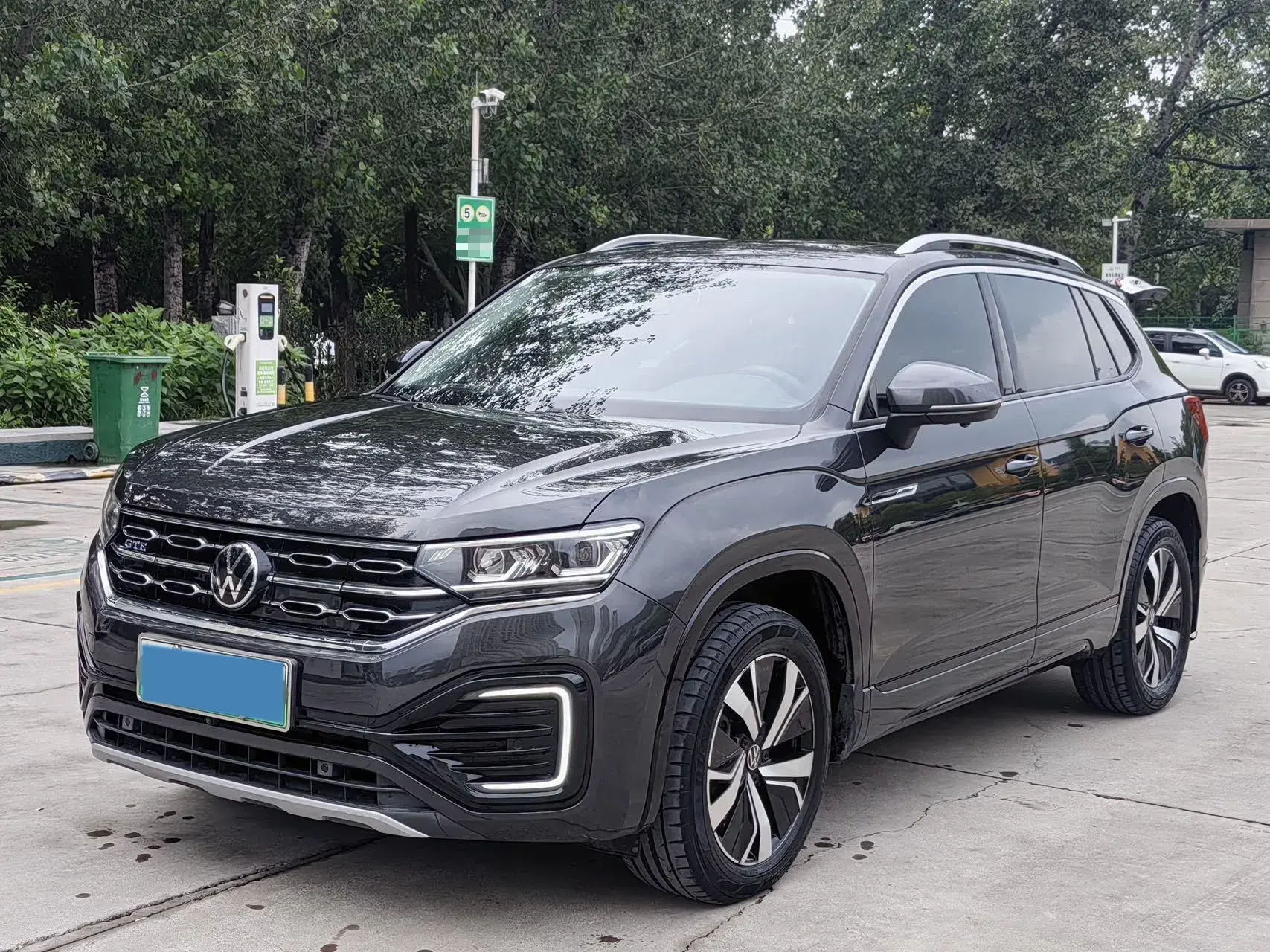 2022 VOLKSWAGEN TAYRON view 1