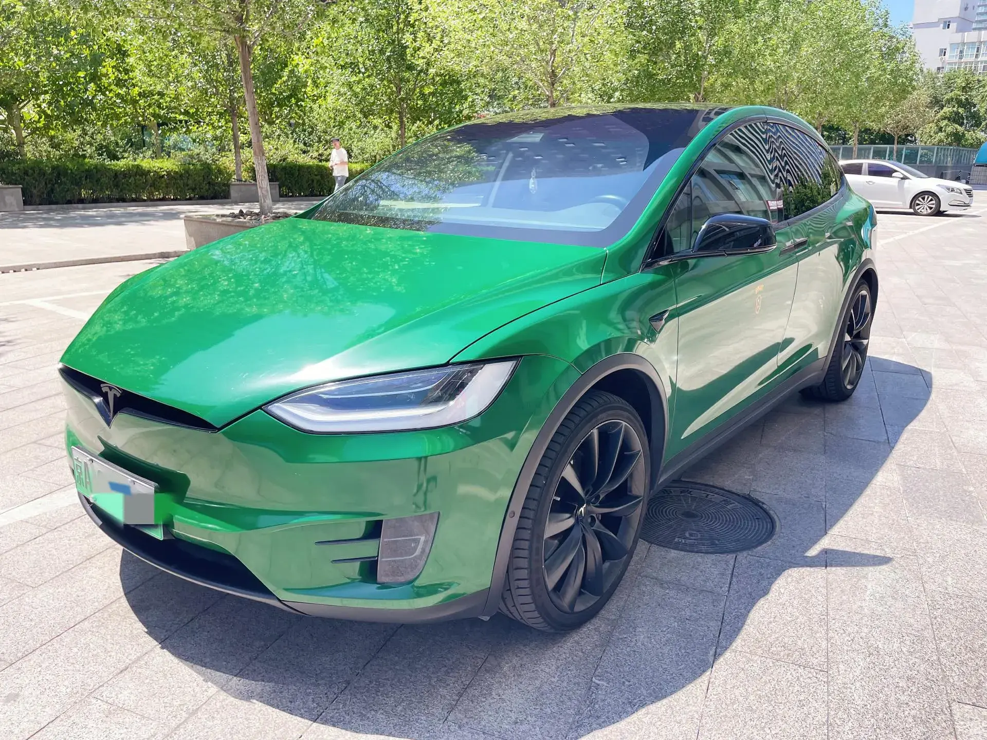 2019 TESLA MODEL view 1