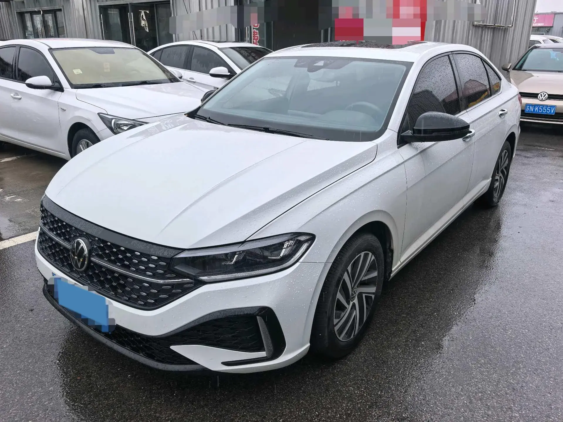 2023 VOLKSWAGEN LAVIDA view 1