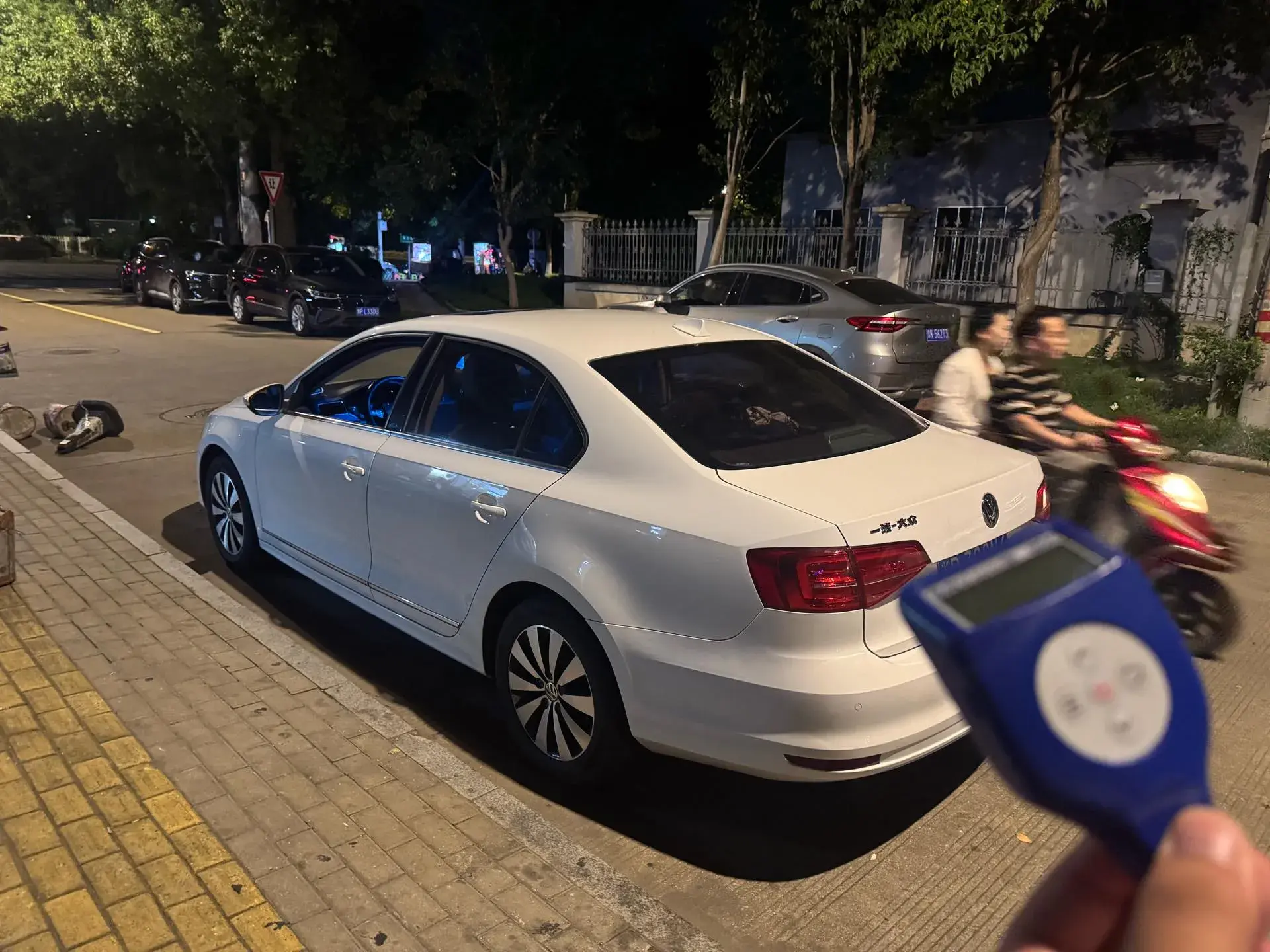 2018 VOLKSWAGEN SAGITAR thumbnail 3