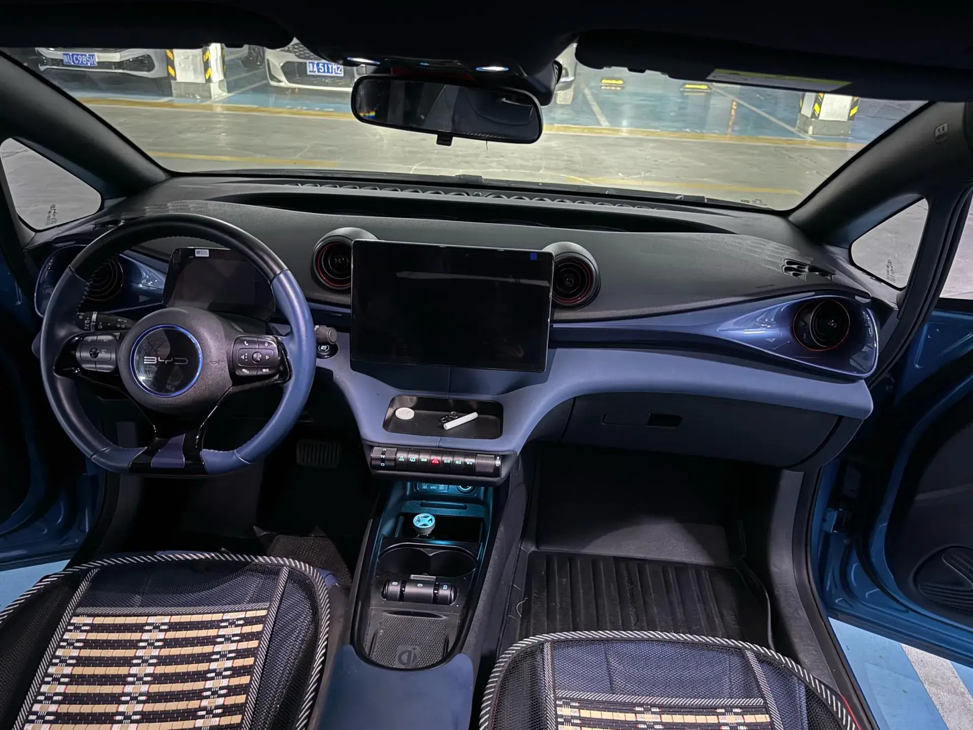 2023 BYD DOLPHIN thumbnail 4