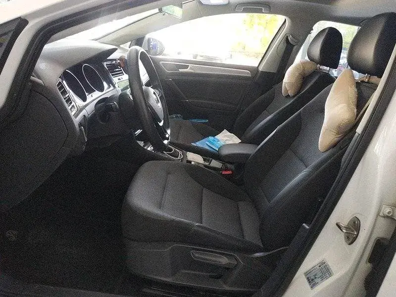 2020 VOLKSWAGEN GOLF thumbnail 3