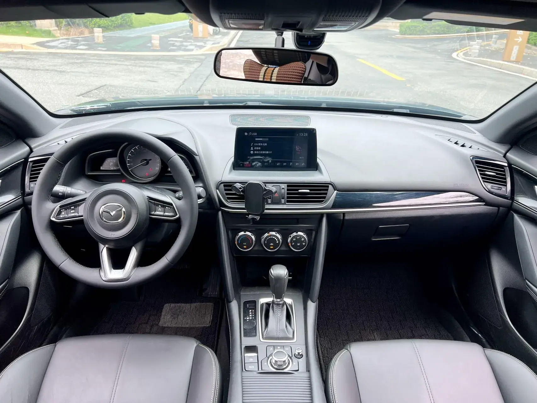 2020 MAZDA CX-4 thumbnail 4