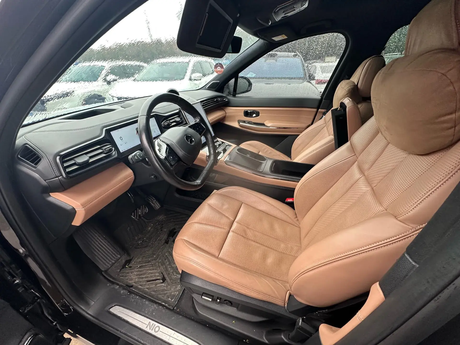 2020 NIO ES8 thumbnail 4