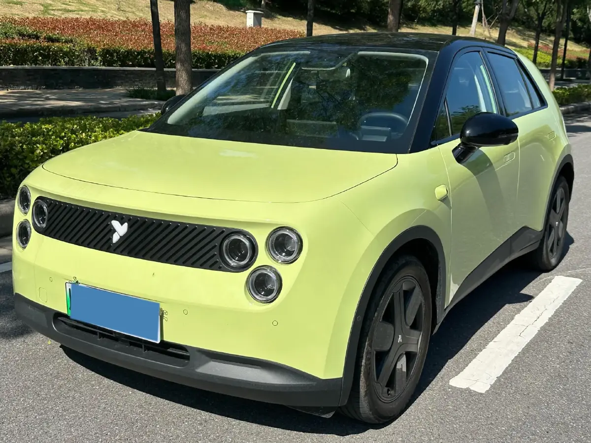 2025 Firefly Firefly BEV 2025 Firefly Firefly BEV