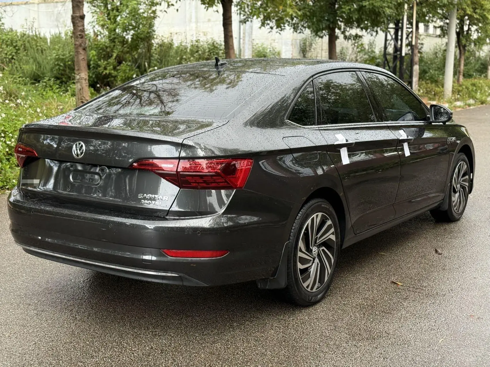 2021 VOLKSWAGEN SAGITAR thumbnail 4