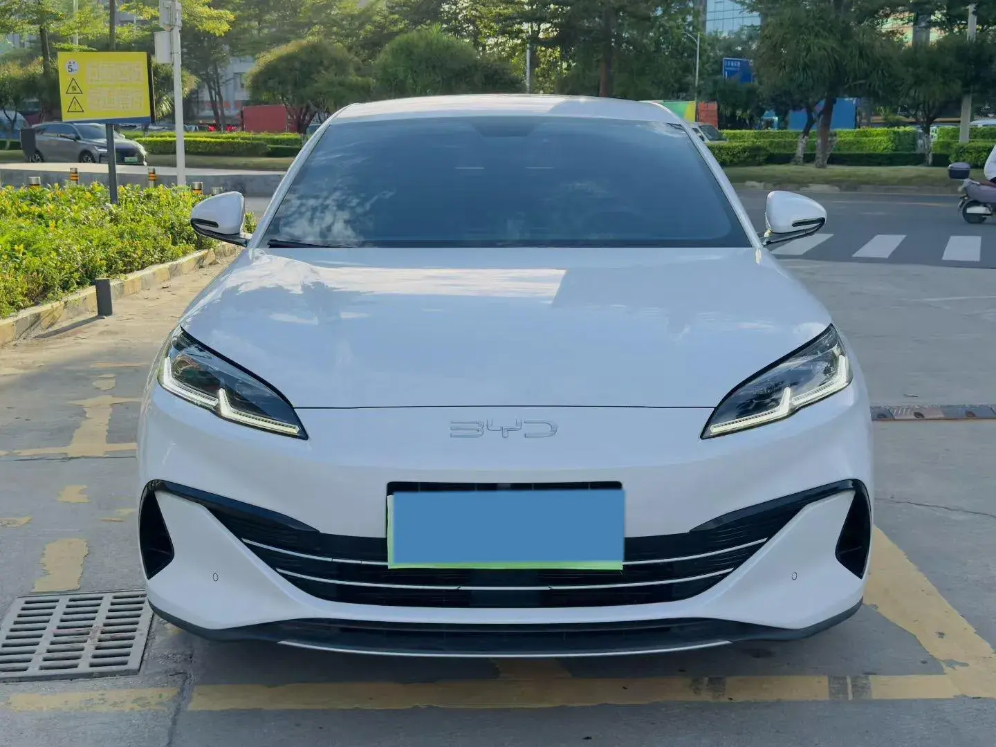 2024 BYD SEAL thumbnail 2