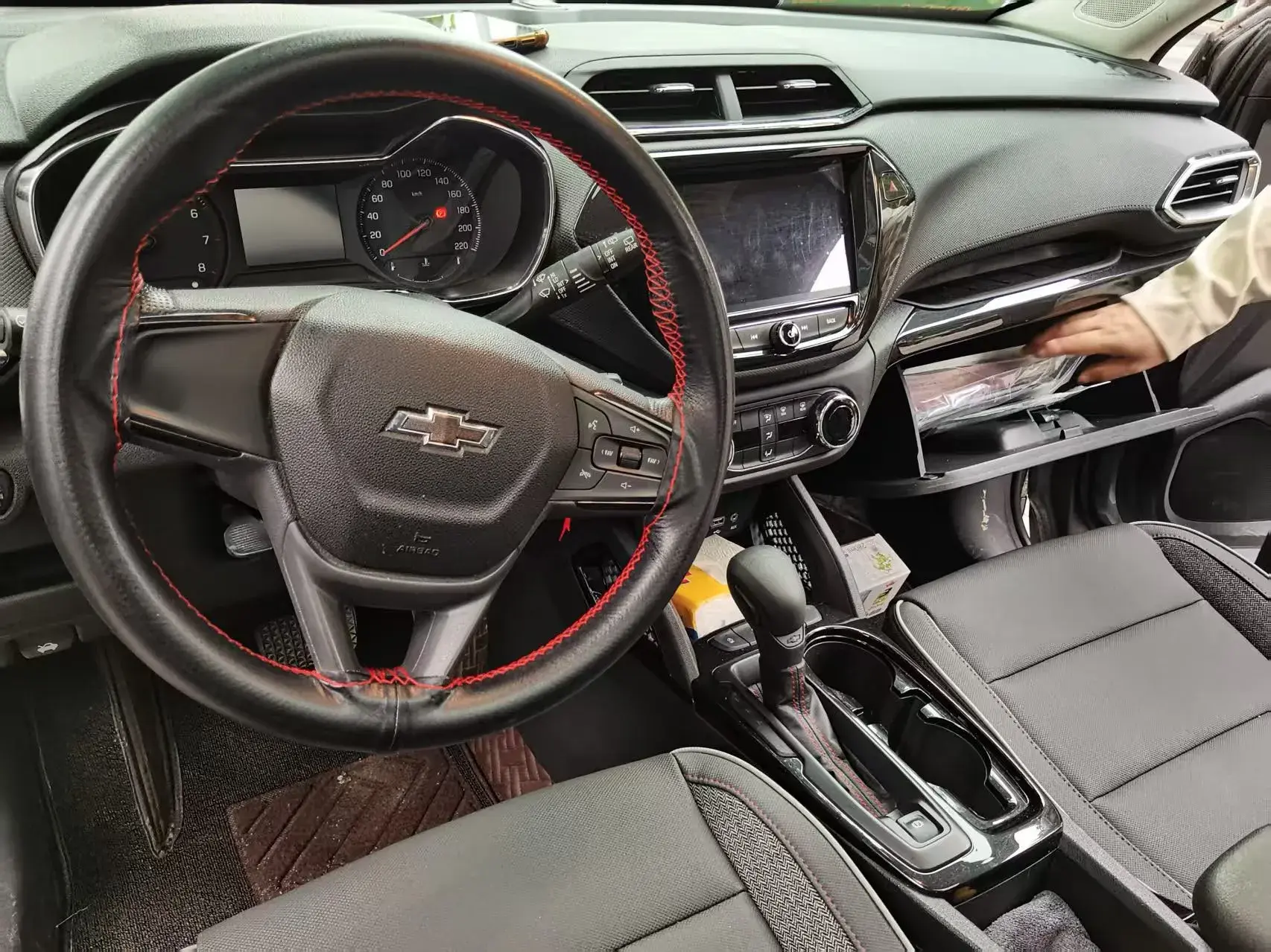 2019 CHEVROLET TRAILBLAZER thumbnail 3