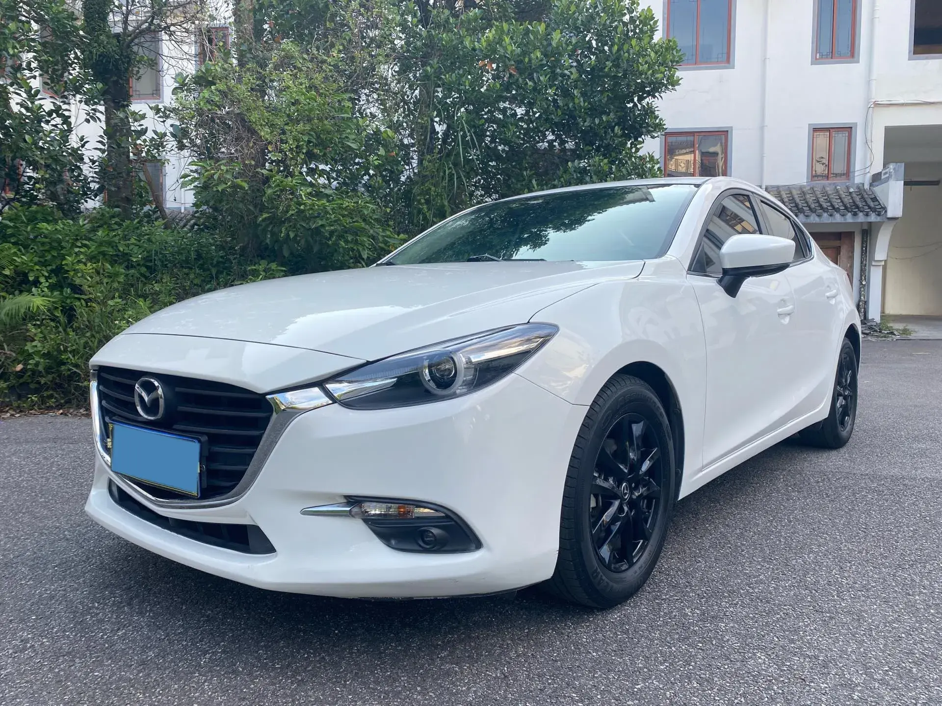 2019 MAZDA 3 view 1