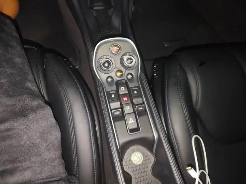 2019 MCLAREN 570 thumbnail 4