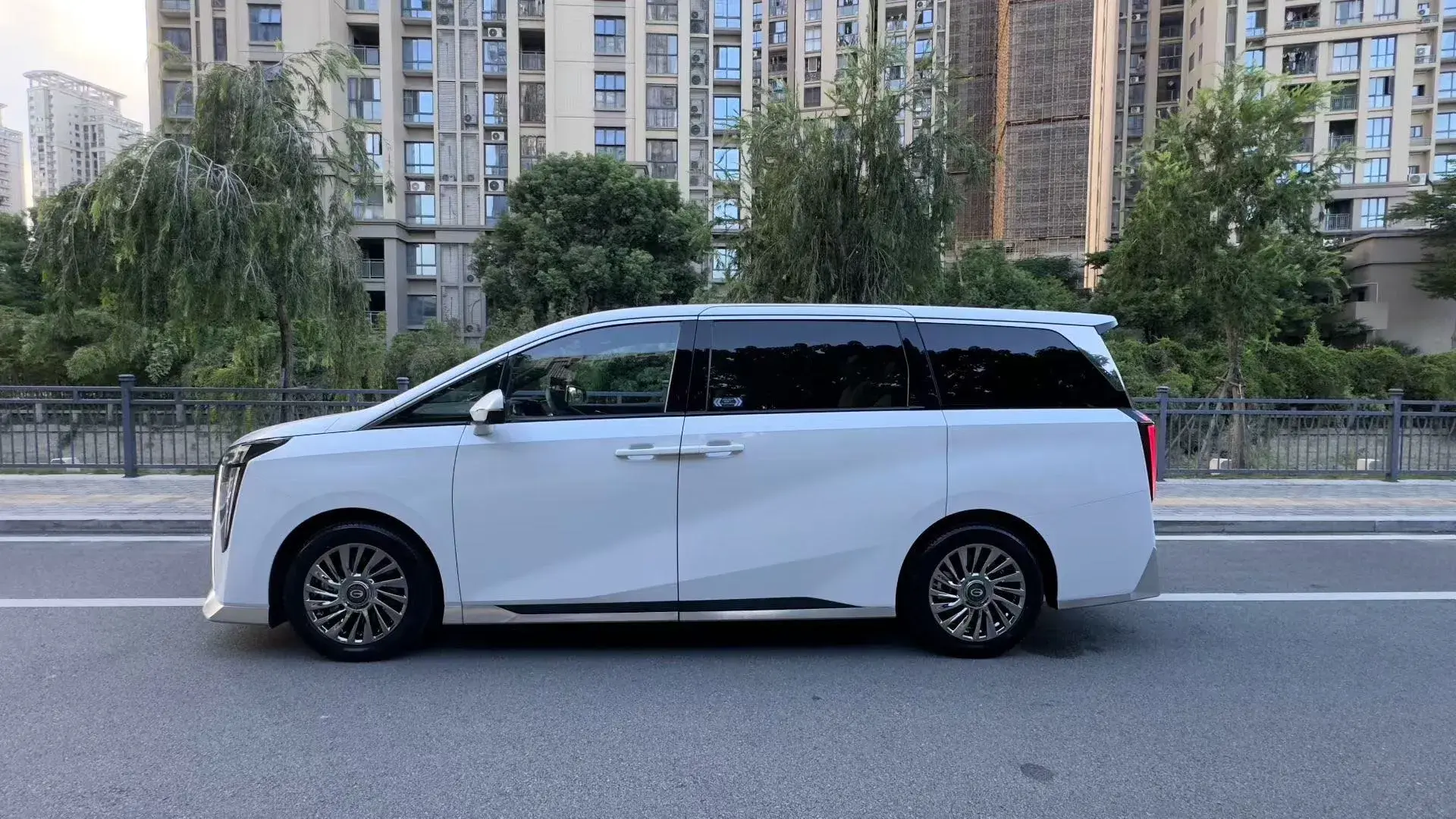 2023 GAC TRUMPCHI thumbnail 2