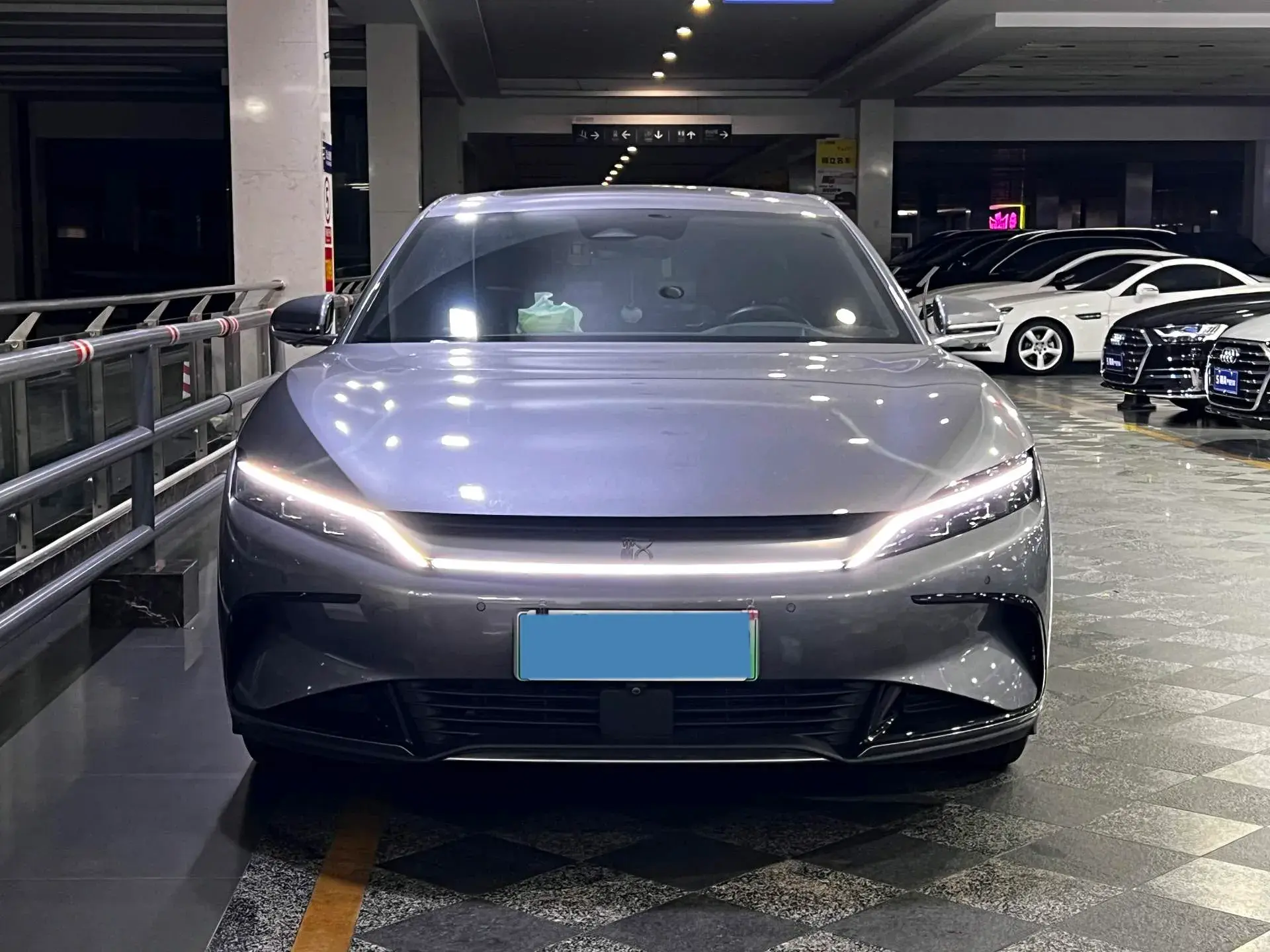 2025 BYD HAN thumbnail 2