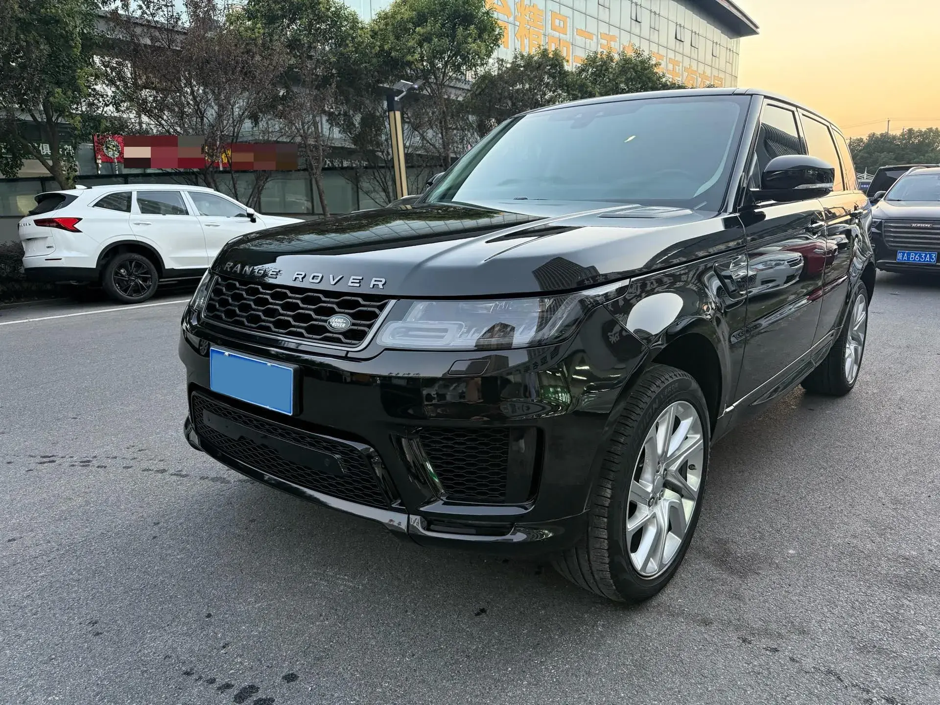 2019 LAND ROVER view 1