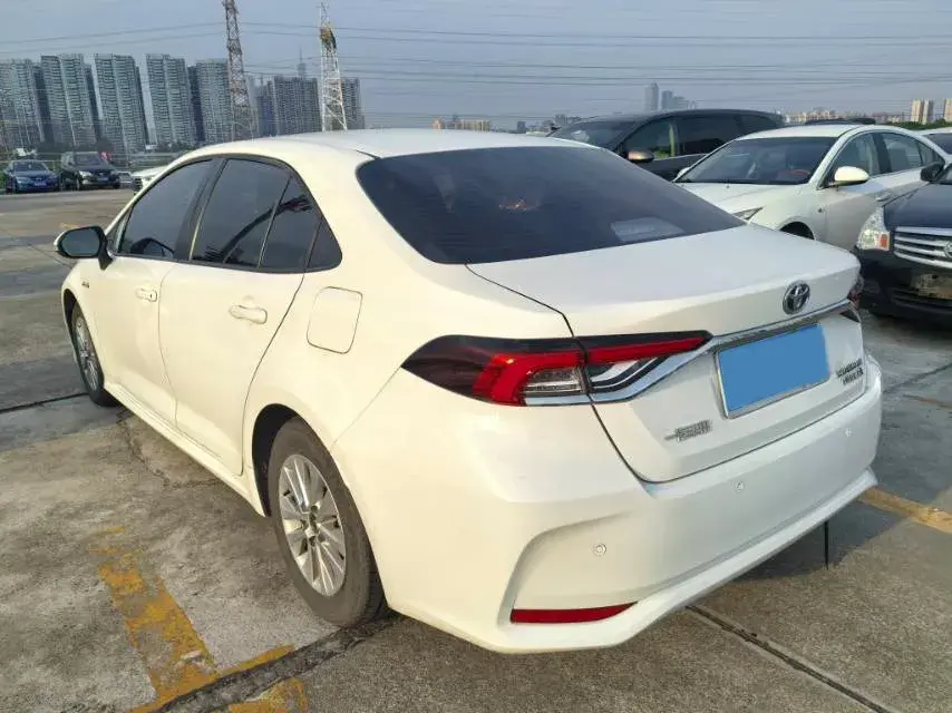 2023 TOYOTA COROLLA thumbnail 4