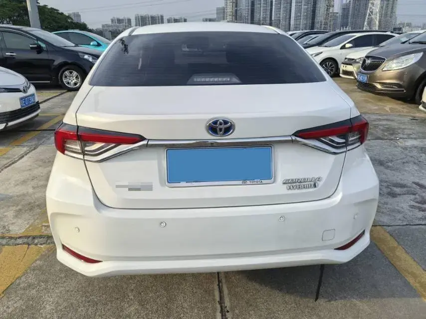 2023 TOYOTA COROLLA thumbnail 3