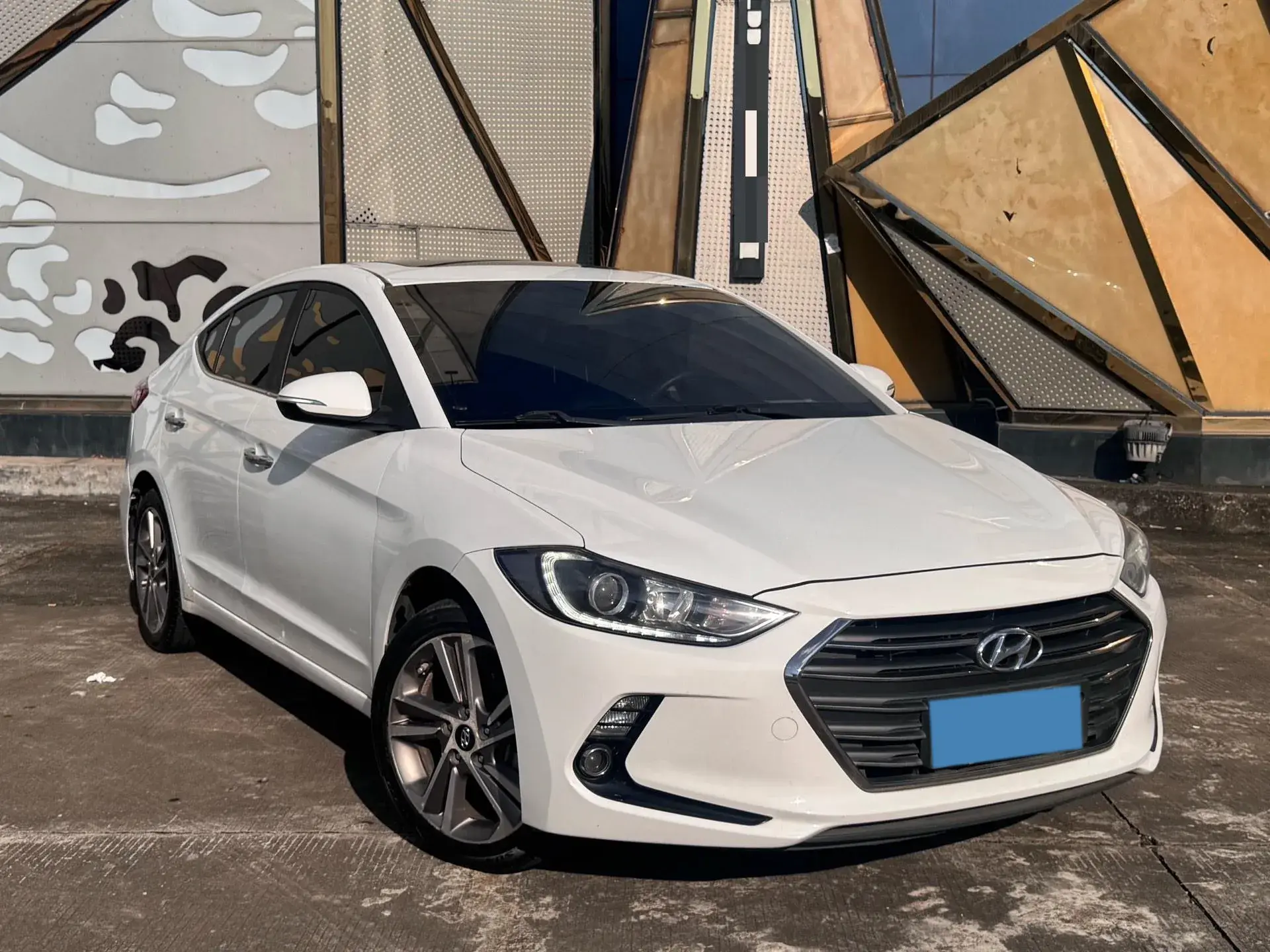 2016 HYUNDAI ELANTRA thumbnail 2