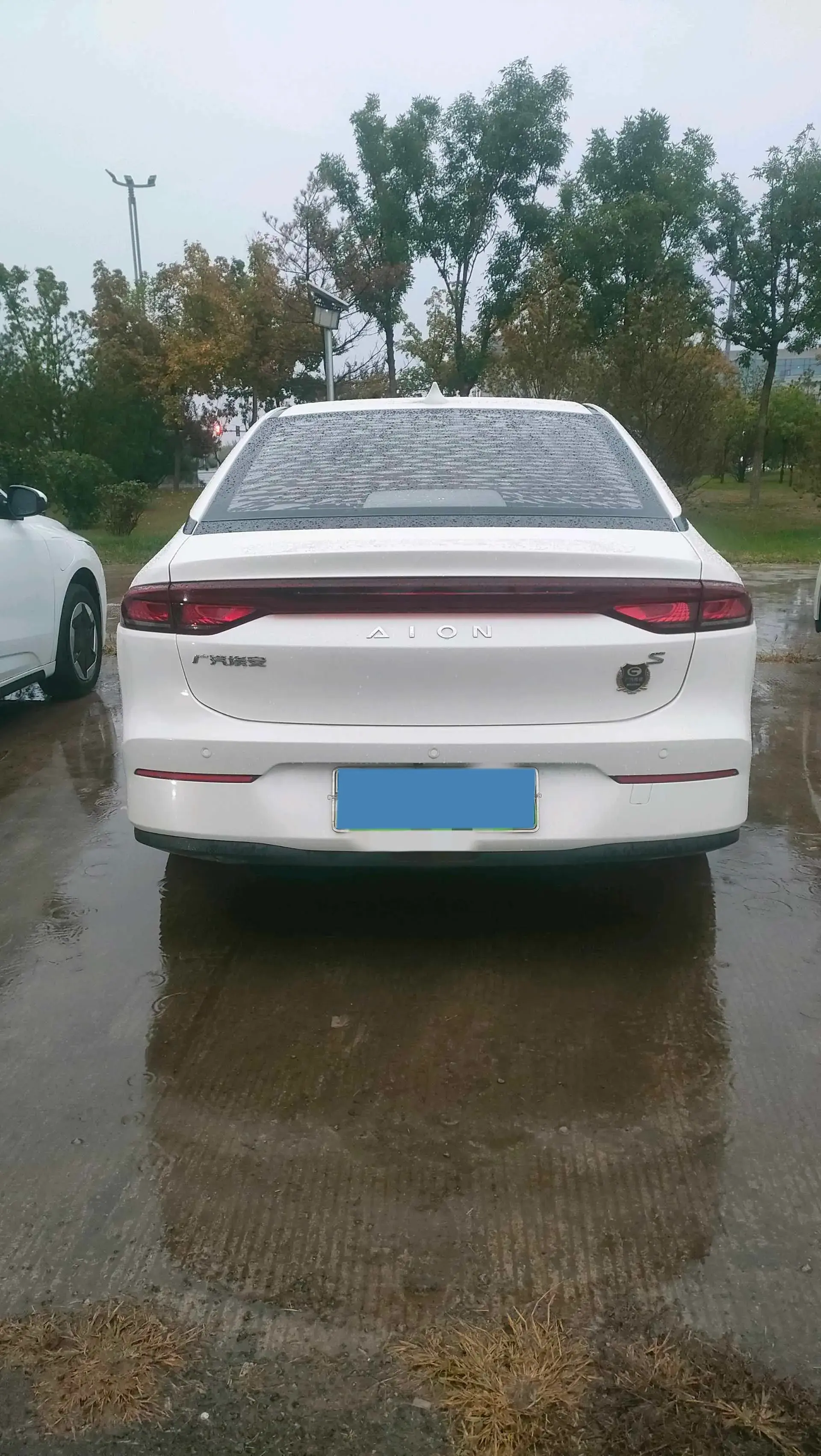 2023 AION S thumbnail 3