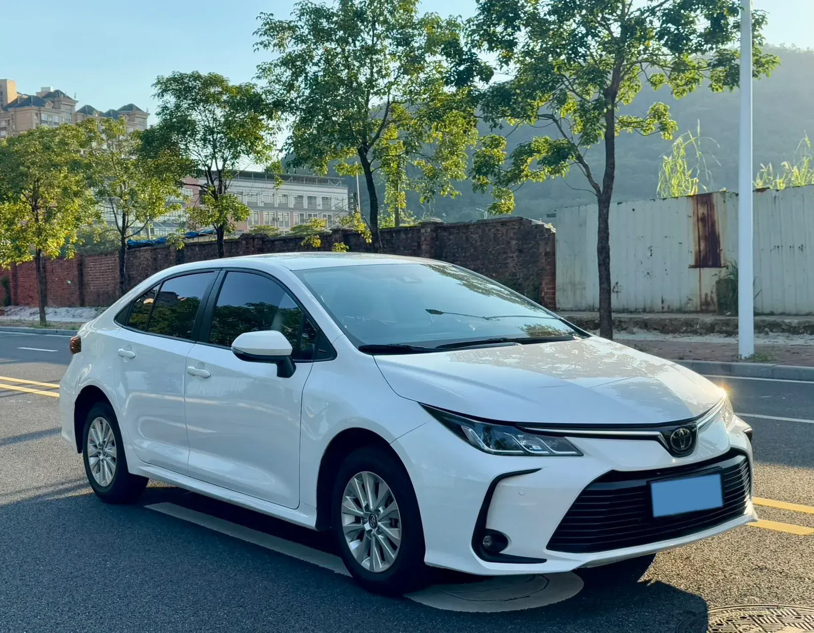 2021 TOYOTA COROLLA thumbnail 3