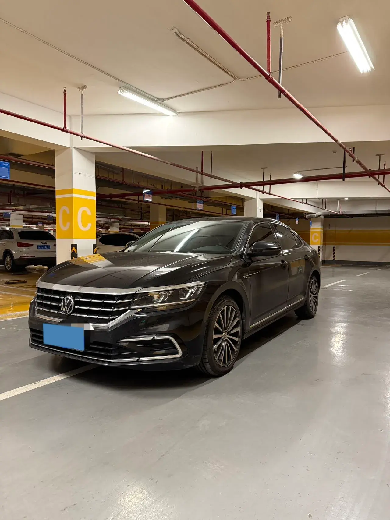 2021 VOLKSWAGEN PASSAT view 1