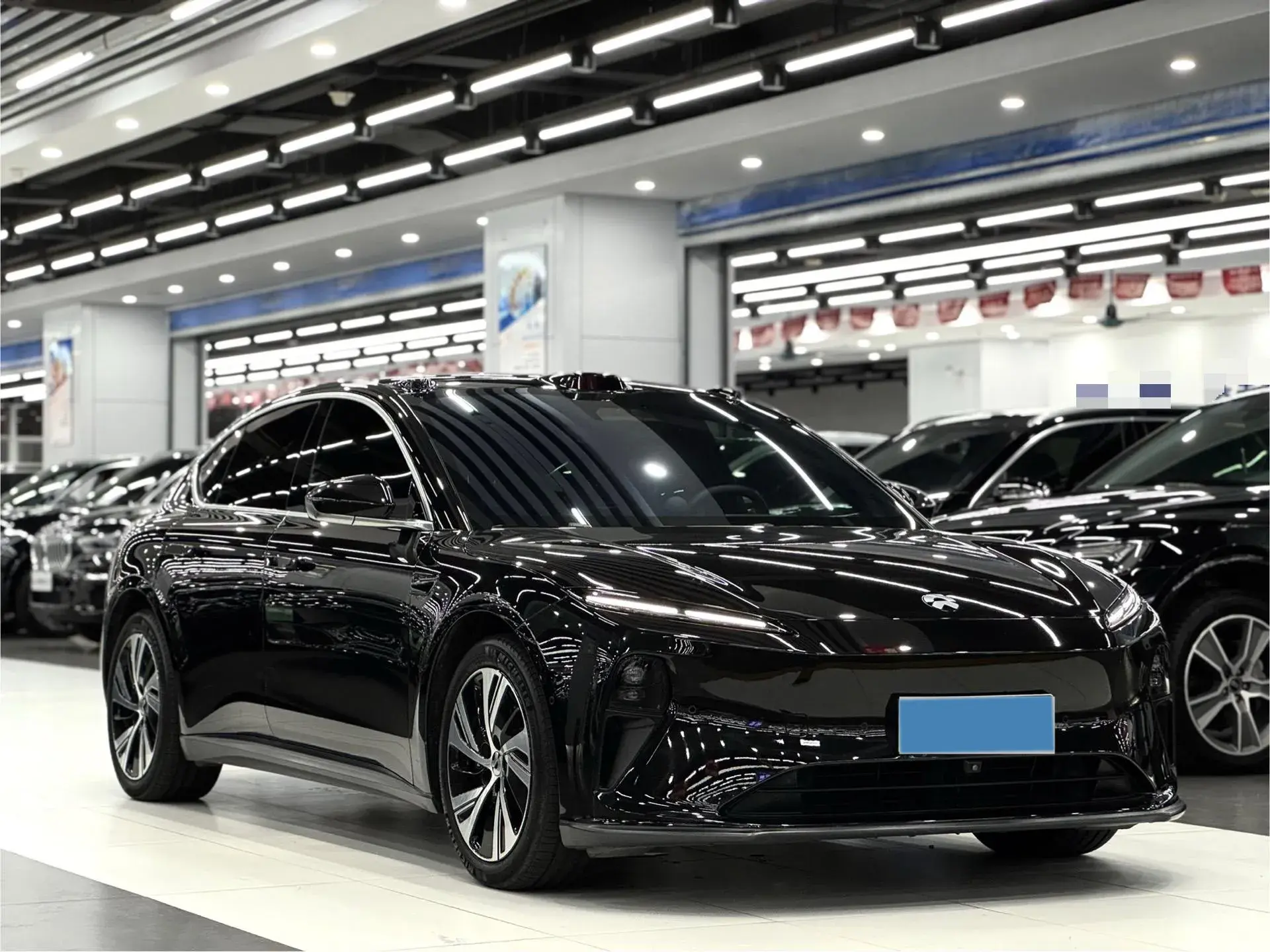 2022 NIO ET5 thumbnail 3