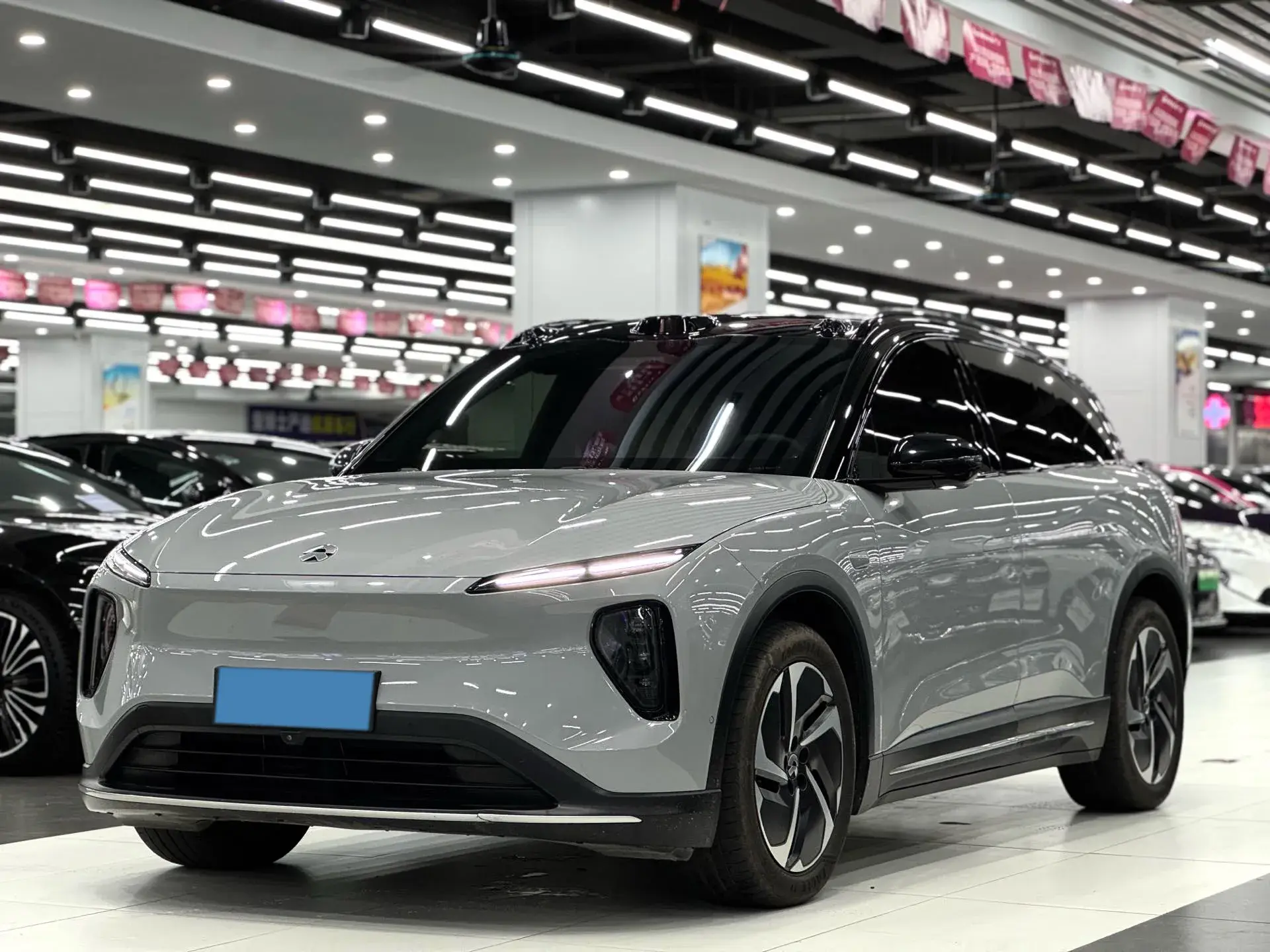 2023 NIO ES6 view 1