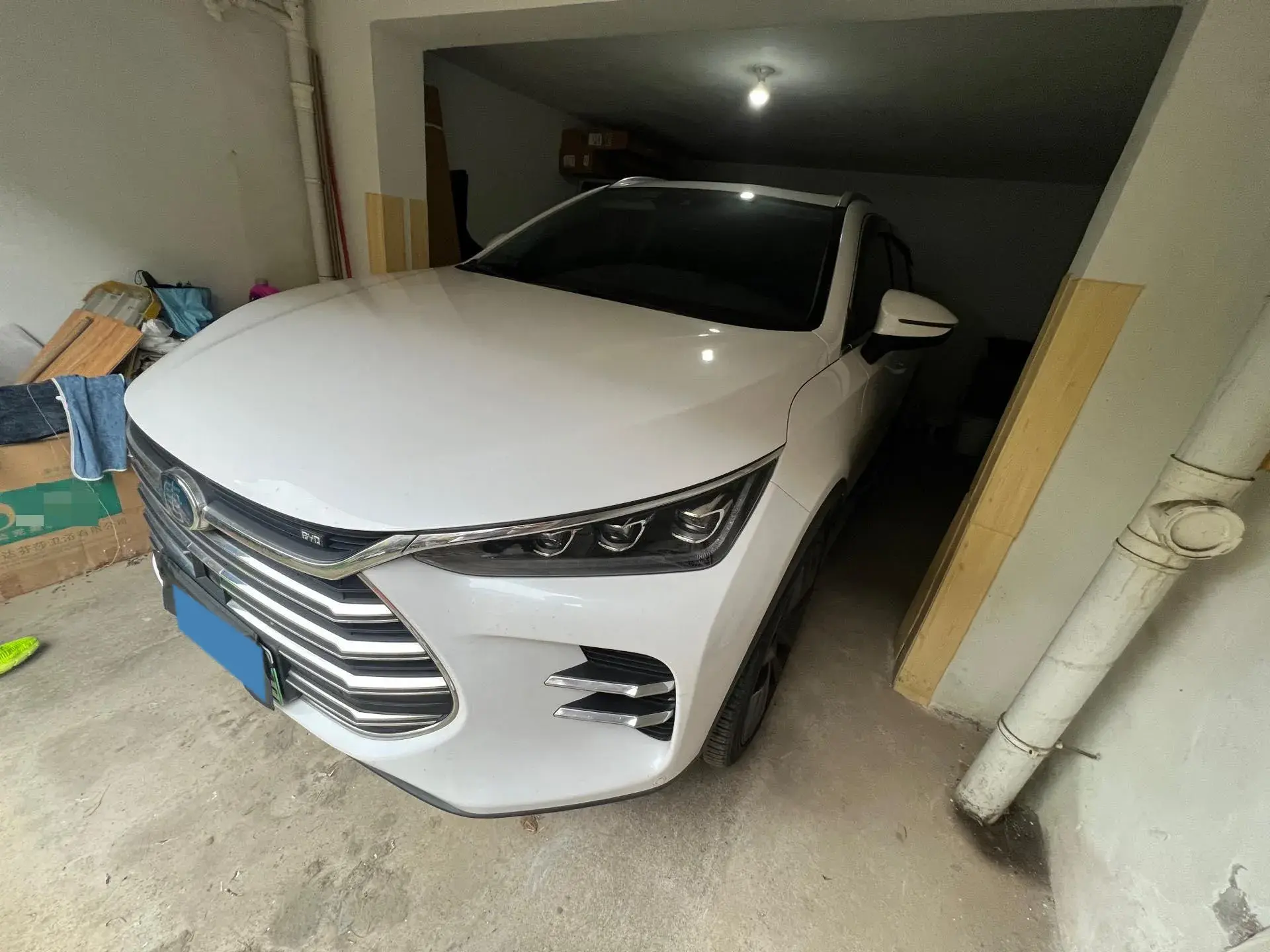 2018 BYD TANG thumbnail 2