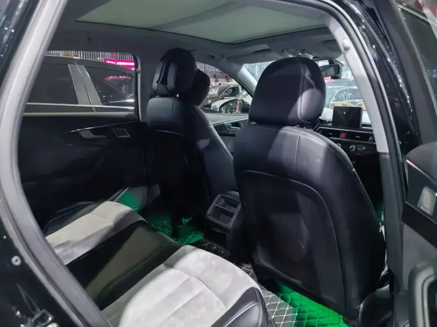 2019 AUDI A4L thumbnail 4