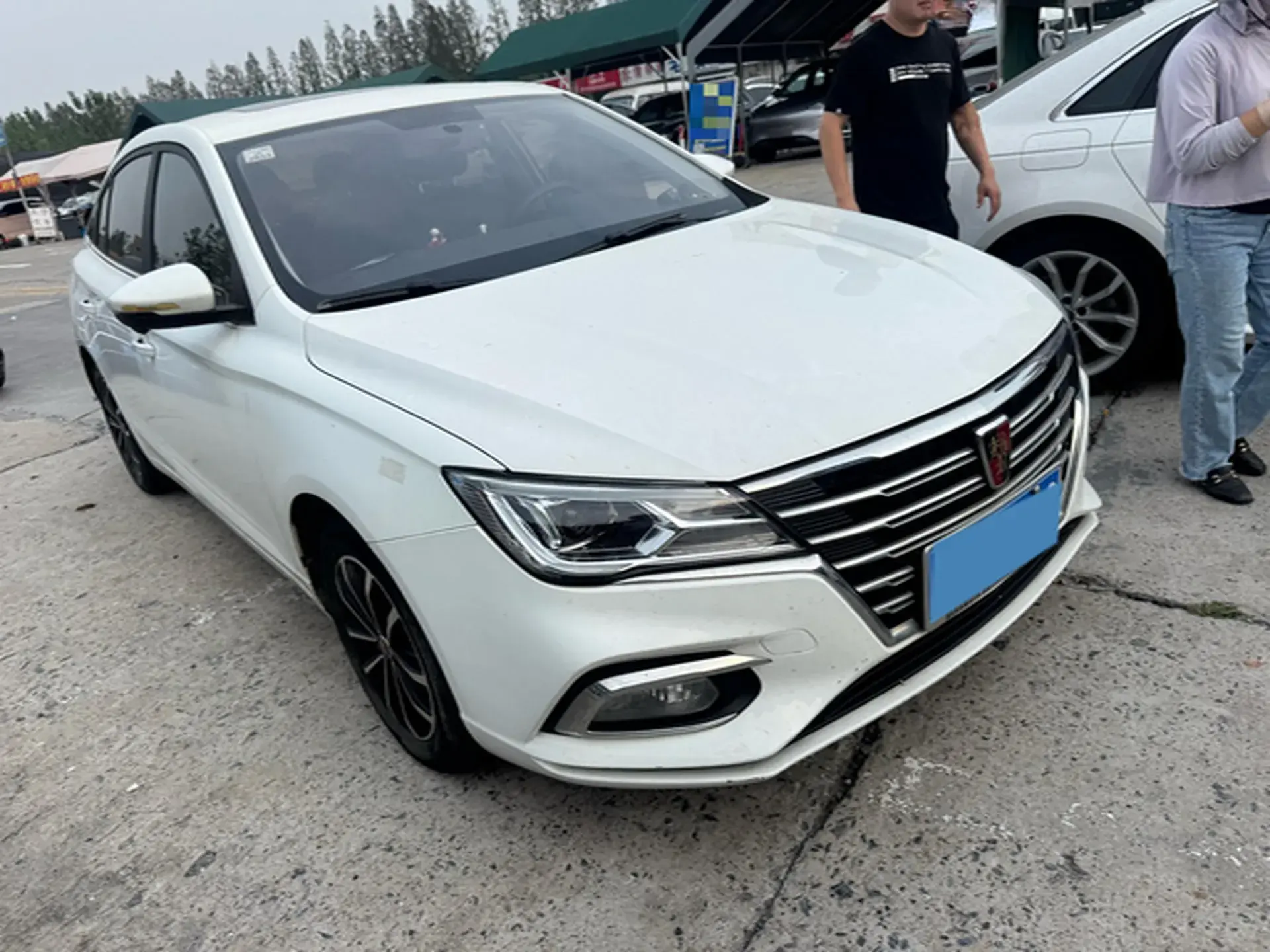 2020 ROEWE I5 thumbnail 2