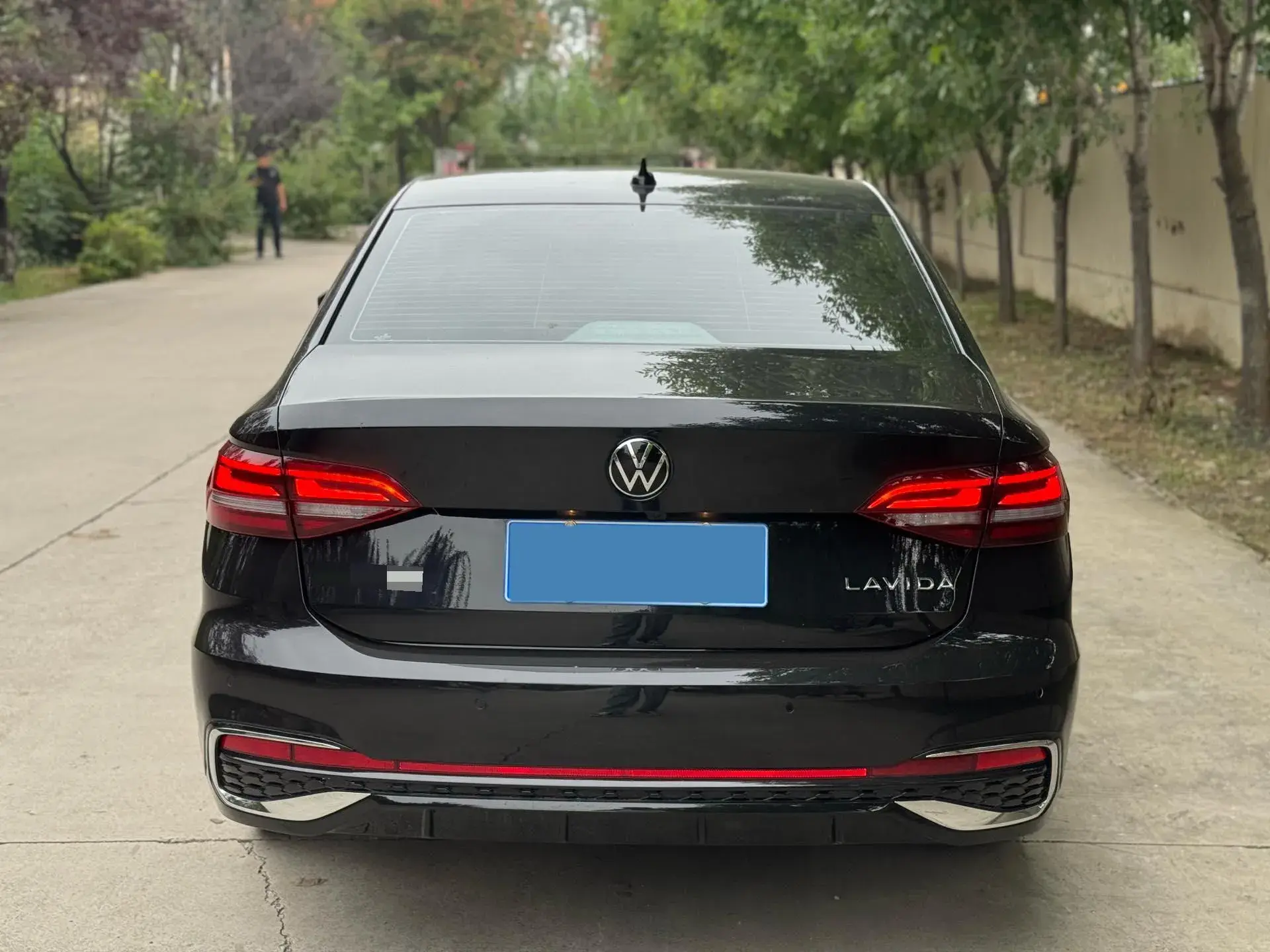 2024 VOLKSWAGEN LAVIDA thumbnail 4