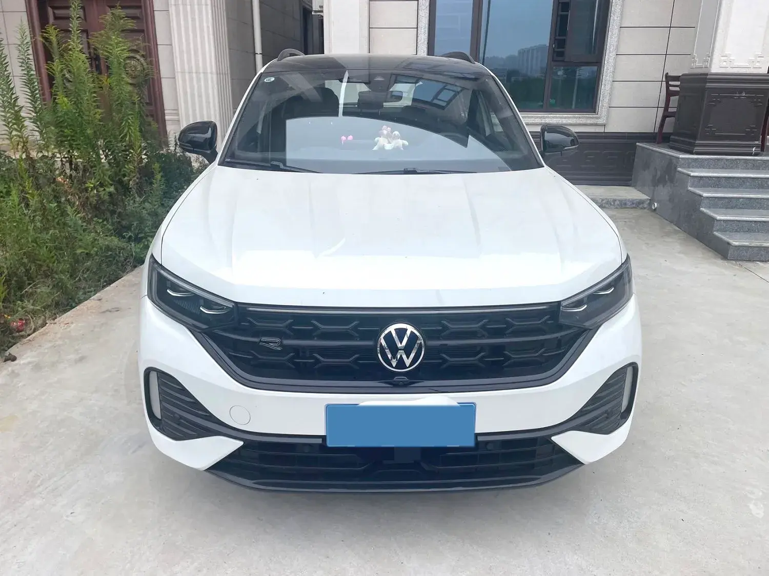 2023 VOLKSWAGEN TAYRON thumbnail 2