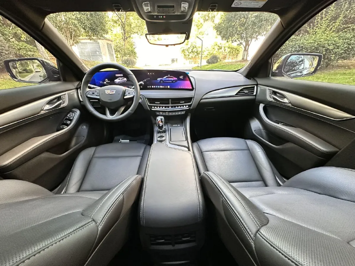 2024 Cadillac CT5 2.0T 237HP L4 10AT,autocango,china used car exporter,china ev exporter,chinese used car exporter,chinese used ev exporter