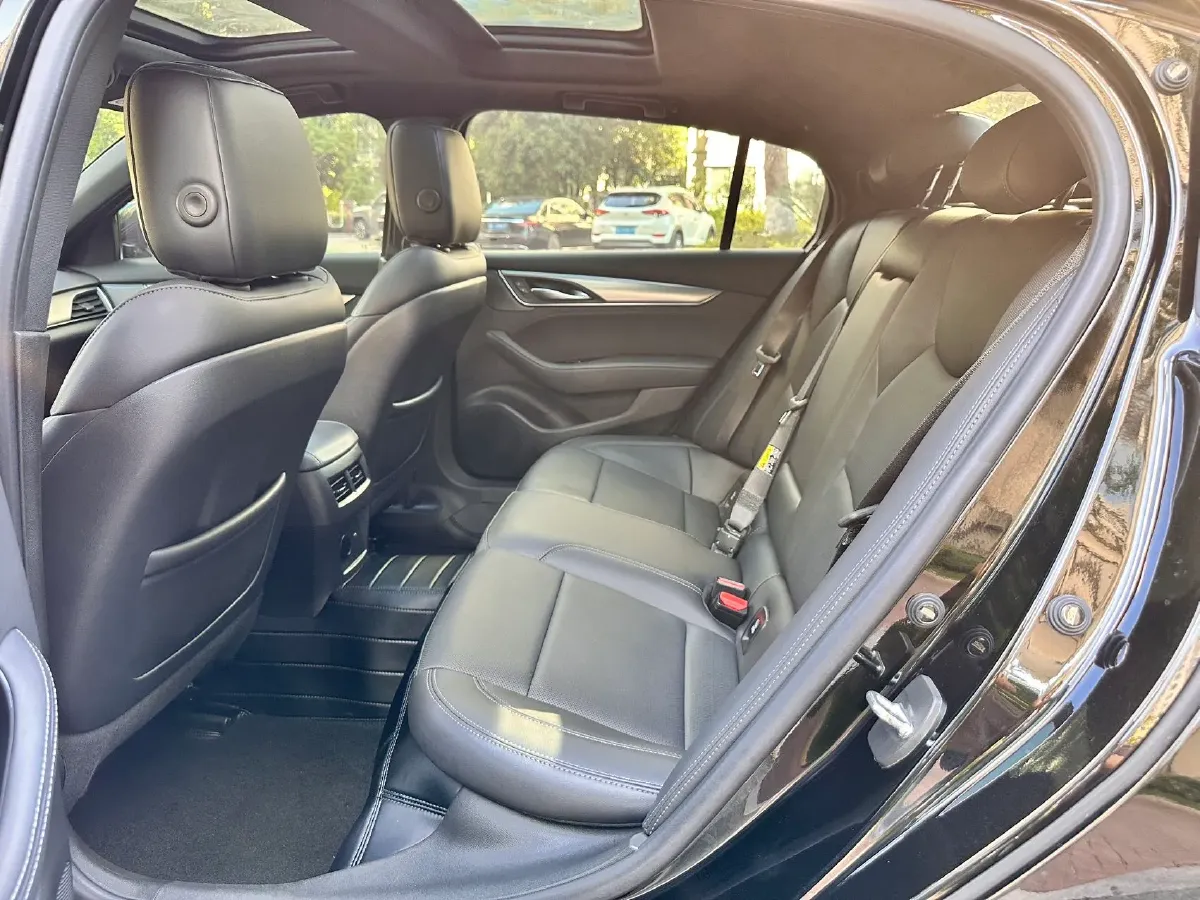 2024 Cadillac CT5 2.0T 237HP L4 10AT,autocango,china used car exporter,china ev exporter,chinese used car exporter,chinese used ev exporter