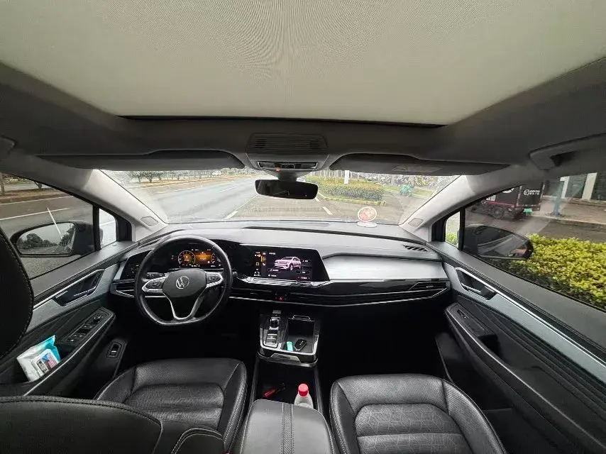 2021 VOLKSWAGEN TALAGON thumbnail 4