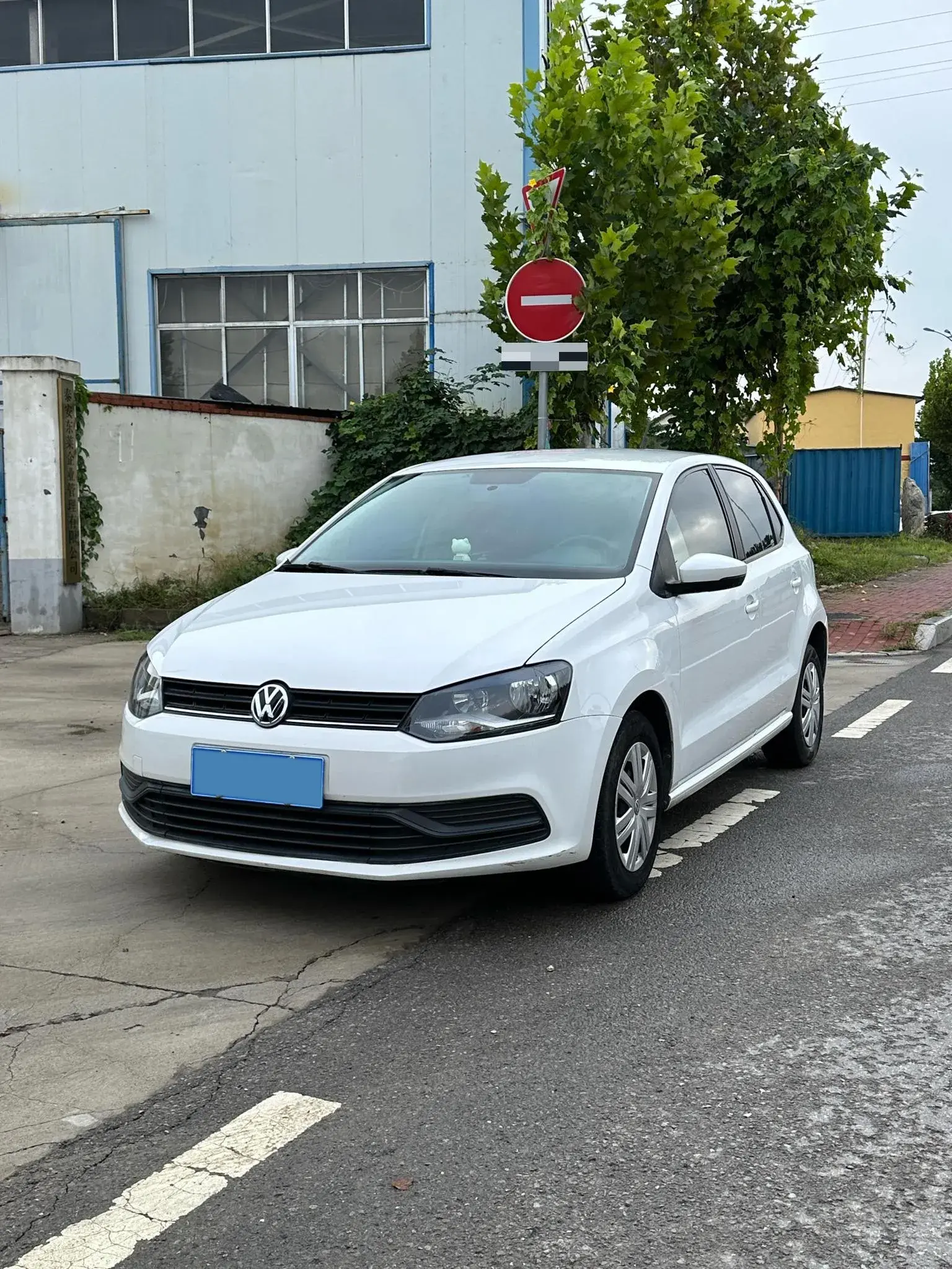 2018 VOLKSWAGEN POLO view 1