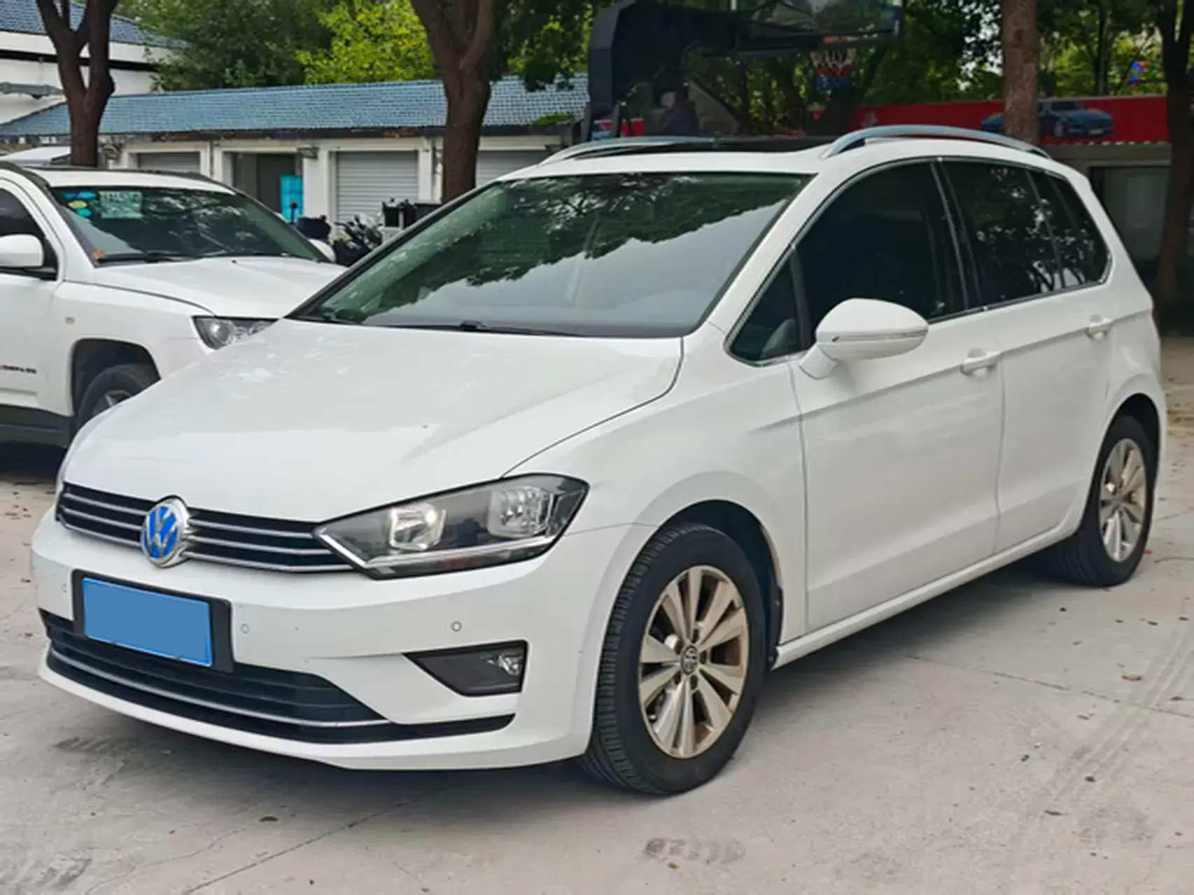 2018 VOLKSWAGEN GOLF view 1