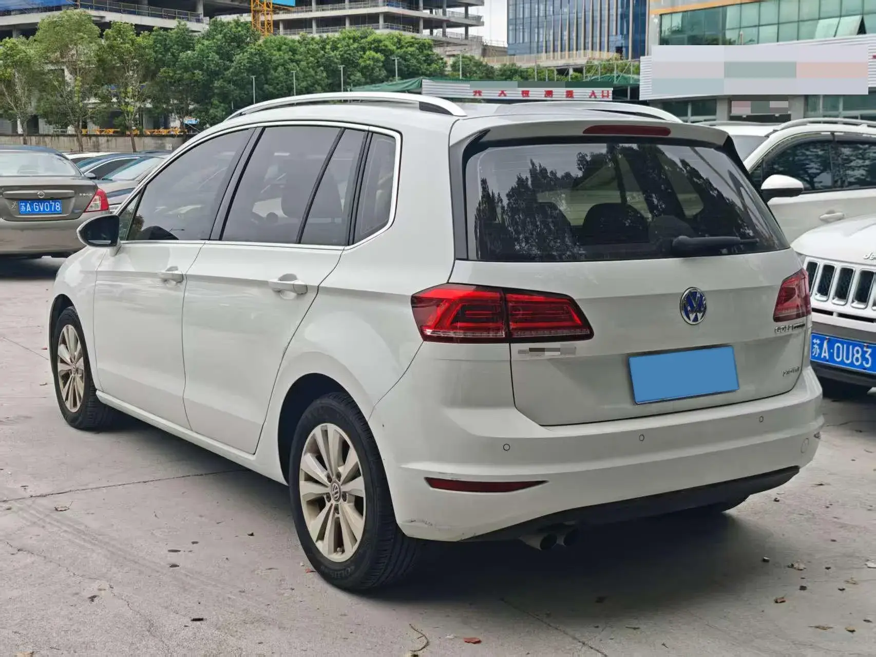 2018 VOLKSWAGEN GOLF thumbnail 4