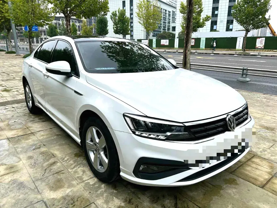 2019 VOLKSWAGEN LAMANDO thumbnail 3