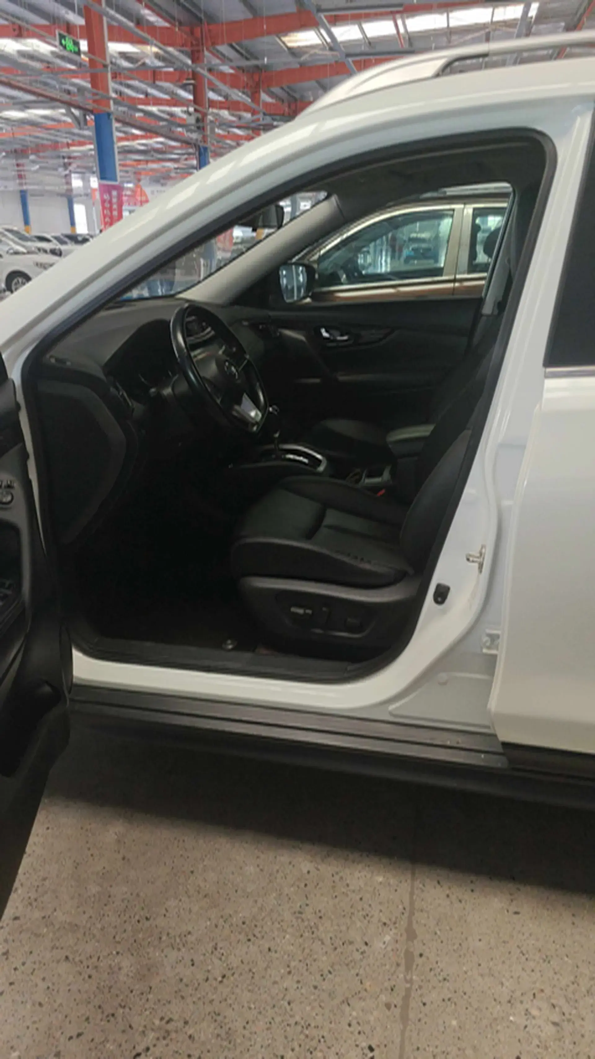 2020 NISSAN X-TRAIL thumbnail 3