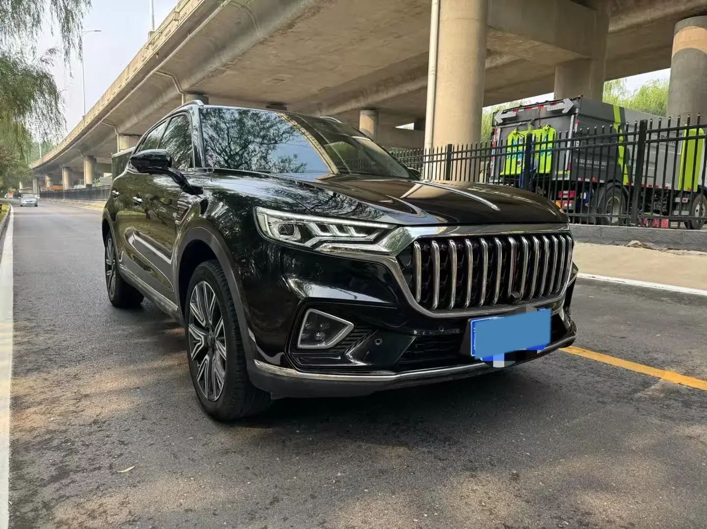 2022 HONGQI HS5 thumbnail 3