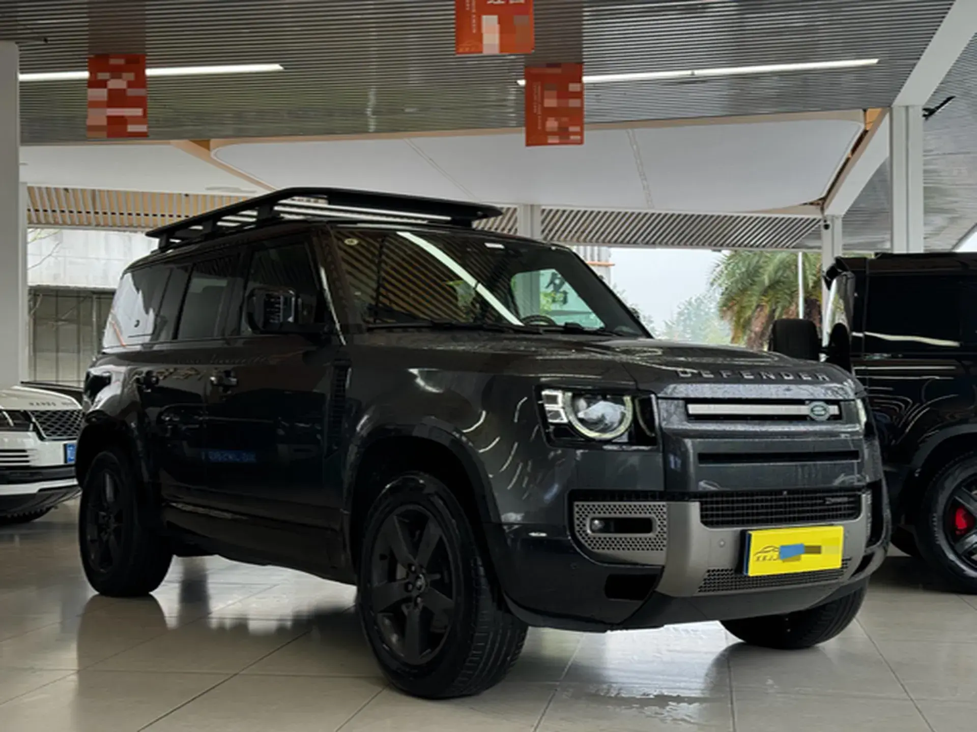 2023 LAND ROVER thumbnail 3